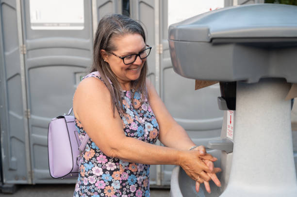 Professional porta potty rental in Jones Valley, CA